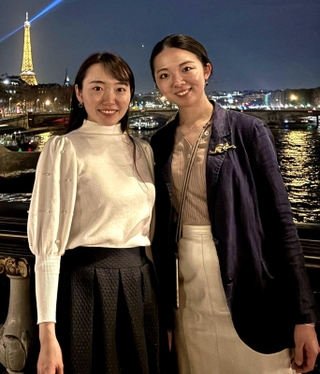 コンサートに出演する高橋美羽さん（右）と永井萌さん（実行委員会提供）