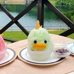 赤、緑、青の３色の「丹波竜かき氷」。ＳＮＳ映えしそうなかわいさだが、恐竜というよりも…＝丹波篠山市矢代（ユニトピアささやま提供）