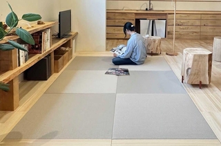 きらめき部門、藤本林業所と横谷が開発した「育てる床Ｎａｔｕ：Ｒｅ」（丹波県民局提供）