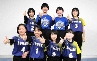 全国大会に出場した青垣ジュニアバレーボールクラブのメンバー＝丹波市氷上町成松