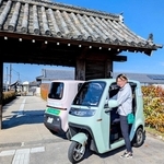 貸し出しが始まった「ＥＶトゥクトゥク」＝丹波篠山市北新町