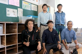 「国領太子講」を守り継ぐ会員たち＝丹波市春日町国領