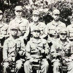 第一航空艦隊司令長官時代の瀧治郎（前列中央）ら（大西孝政さん所蔵）