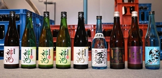 鴨庄酒造の日本酒＝丹波市市島町上牧