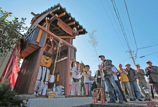 お披露目の会には県内外から多くの阪神ファンらが駆けつけた＝丹波市氷上町下新庄