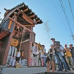 お披露目の会には県内外から多くの阪神ファンらが駆けつけた＝丹波市氷上町下新庄