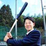 高校野球の秋季県大会8強入りに貢献　柏原高・岡田選手、県選抜で台湾へ「強豪校の選手から学びたい」
