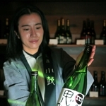 搾りたてをそのまま瓶詰して販売される西山酒造場の今朝思慕里＝丹波市市島町中竹田