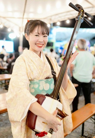 丹波篠山ふるさと大使のＳｅｉｍａさん＝尼崎市内