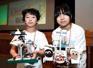 丹波から全国大会に挑んだ渕上律希さん（左）と宇佐美朋佳さん＝福井県敦賀市