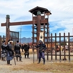 篠山城跡に組まれた映画セット＝丹波篠山市北新町