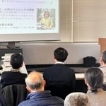 自らの活動について報告する丹波篠山市地域おこし協力隊員（右端）＝丹波篠山フィールドステーション