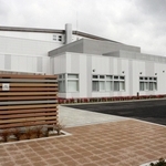 市島支所と体育館機能を合わせた施設「愛育ピアいちじま」＝丹波市市島町上田