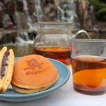 明正堂「丹のあんバターサンド」と、こやま園「丹波なた豆茶」