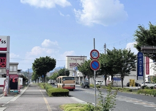 路線価が柏原税務署管内で最も高かった国道１７６号＝丹波篠山市大沢