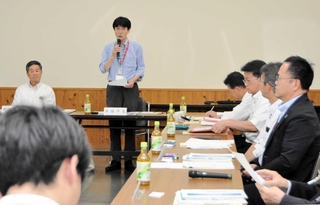 ＪＲ加古川線の維持や利用促進を協議したワーキングチームの会合＝県社総合庁舎