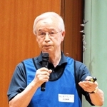 人材育成の重要性などを訴える高橋守雄さん＝丹波の森公苑