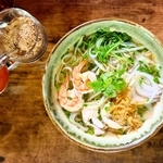季節の食材を使ったフォー（提供）