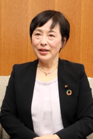 感染した経験を語る木谷万里・加古川市議会議長＝加古川市加古川町北在家