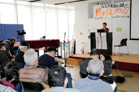 「住むべき場所を返してほしい」と訴えた菅野みずえさん＝県加古川総合庁舎