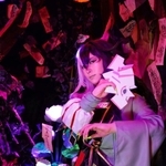 蘆屋道満のコスプレをする若者