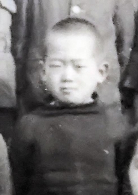 ９歳だった頃の杉本さん＝１９４６年（本人提供）
