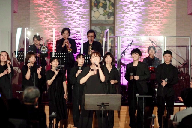 ２０１９年に開かれた単独ライブの様子＝高砂教会（Ｔ．Ｃ．Ｇ．Ｃ提供）