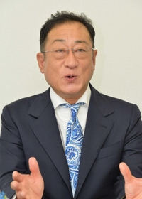 掘井健智氏