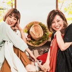 出身地の高砂市で公演する花＊花のこじまいづみさん（右）とおのまきこさん（所属事務所提供）