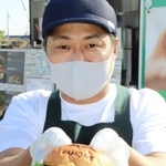 コロナ禍で離職し、ハンバーガー店「バーガーカモネ」を営む梅谷洋充さん＝加古川市別府町新野辺北町７