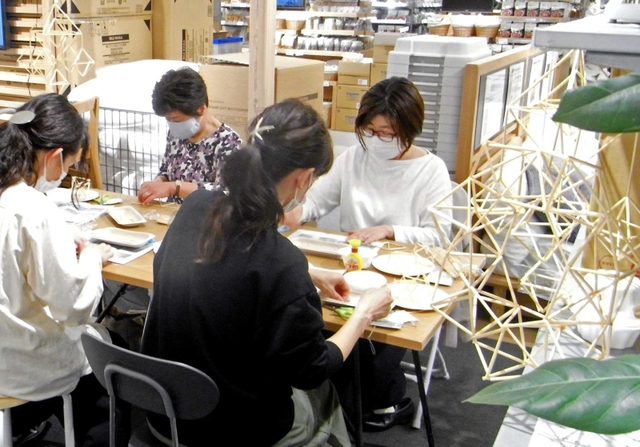 ４月にあったヒンメリのワークショップ＝無印良品ニッケパークタウン加古川（ＪＡ兵庫南提供）