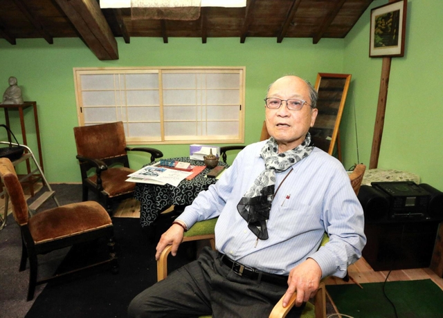 施設についての抱負を語る大西文三さん＝高砂市高砂町北本町、和のＢｕ（美）小サロン大西記念館