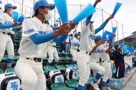 加古川西、350人超の大応援団が歓喜 32年ぶり4強に沸く 高校野球
