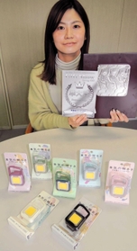 東京インターナショナルギフトショーで準大賞に輝いたムサシの「ぴかりミニライト」＝加古川市平荘町里