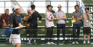練習試合に米国の大学コーチらが熱い視線を送った＝三木市志染町三津田、ブルボンビーンズドーム