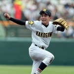 第９０回全国高校野球選手権大会の聖光学院戦で力投した加古川北高の岩崎投手＝甲子園球場