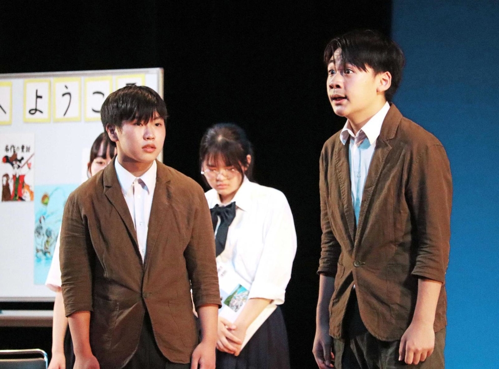 命奪う空襲、特攻隊員の葛藤…平和願い熱演 浜の宮中演劇部「学んできた