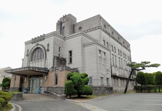 存廃が検討されている旧加古川図書館＝加古川市加古川町木村