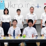 両荘中学のＥＳＳ部員がウクライナの戦火が終息することを願って制作し、現地に送った動画の一場面（両荘中学提供）