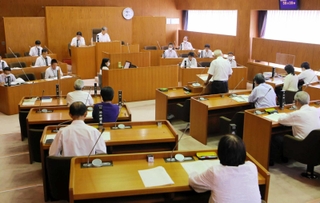 今月開かれた稲美町議会の定例会＝稲美町国岡１