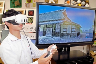東播工業高校の生徒が作った本岡家住宅のＶＲ映像＝加古川市東神吉町神吉