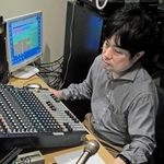 加古川グリーンシティ防災会のメンバーとラジオ番組を続けてきたＢＡＮ-ＢＡＮネットワークスの大竹良次さん＝加古川市加古川町粟津