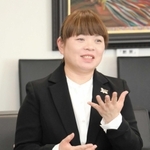 ３月２日にトルコで開幕する第２０回冬季デフリンピックにカーリング女子日本代表として出場する長沢理佐子さん＝高砂市役所