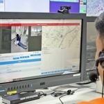 映像は消防指令センターと共有され、隊が到着する前に現場の状況を把握することができる＝加古川市消防本部