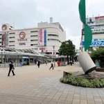 社会実験を実施する加古川駅南広場＝加古川市加古川町篠原町