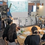 志方西地区で検討している「アクションプラン」について報告する学生ら＝加古川市神野町神野