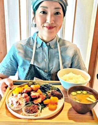 リマテカフェの「かまどご飯プレート」＝稲美町草谷（同店提供）