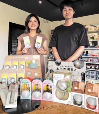 「みちくさプロジェクト」リーダーの三浦萌以さん（左）と発起人の野田光信さん＝加古川市加古川町大野