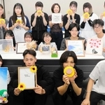 稲美町の加古大池と高砂市の市ノ池公園で行う結婚式の準備を進める兵庫大の学生＝加古川市平岡町新在家