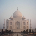 加古川市にできたかもしれない？　インド村構想を受け、加古川市の視察団が見たタージマハル霊廟（提供写真）